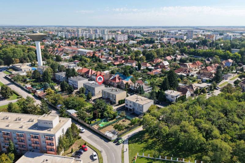 Letecký pohľad na Vodárenskú ulicu v Galante, s výhľadom na 3-izbový byt.