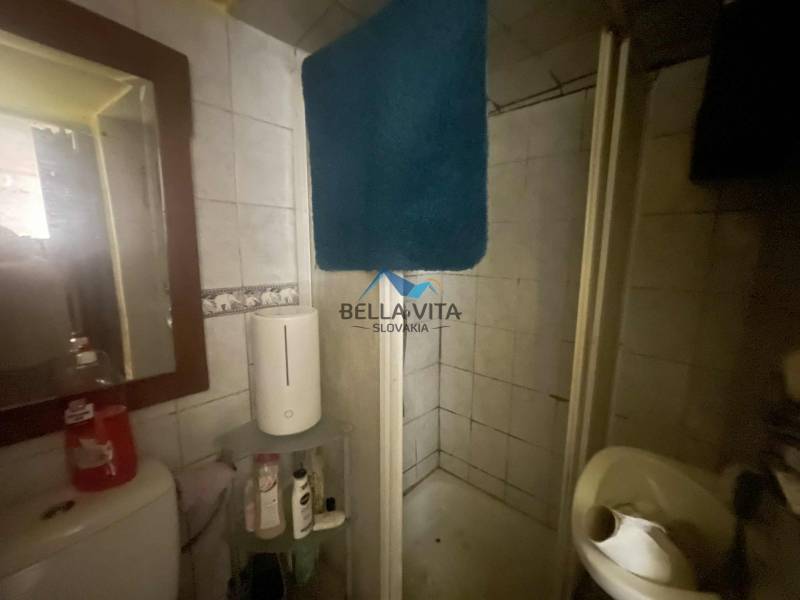 RD Topoľnica - kúpeľňa na prízemí.jpg
